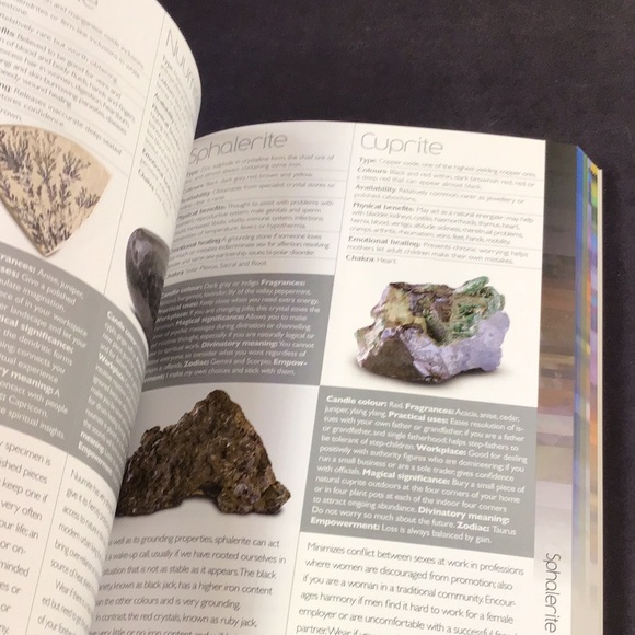 Complete Crystal Handbook by Cassandra Eason Guide to more than 500 crystals - Picture 6 of 8
